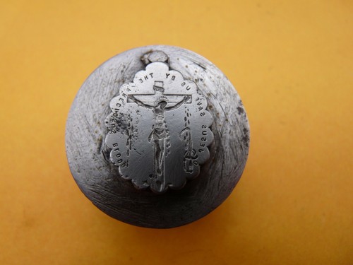 Antique die punch - die/punch/tool, (b1033)