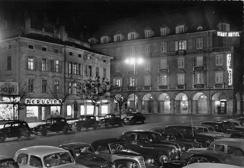 B1033 bolzano piazza walter - b1033),